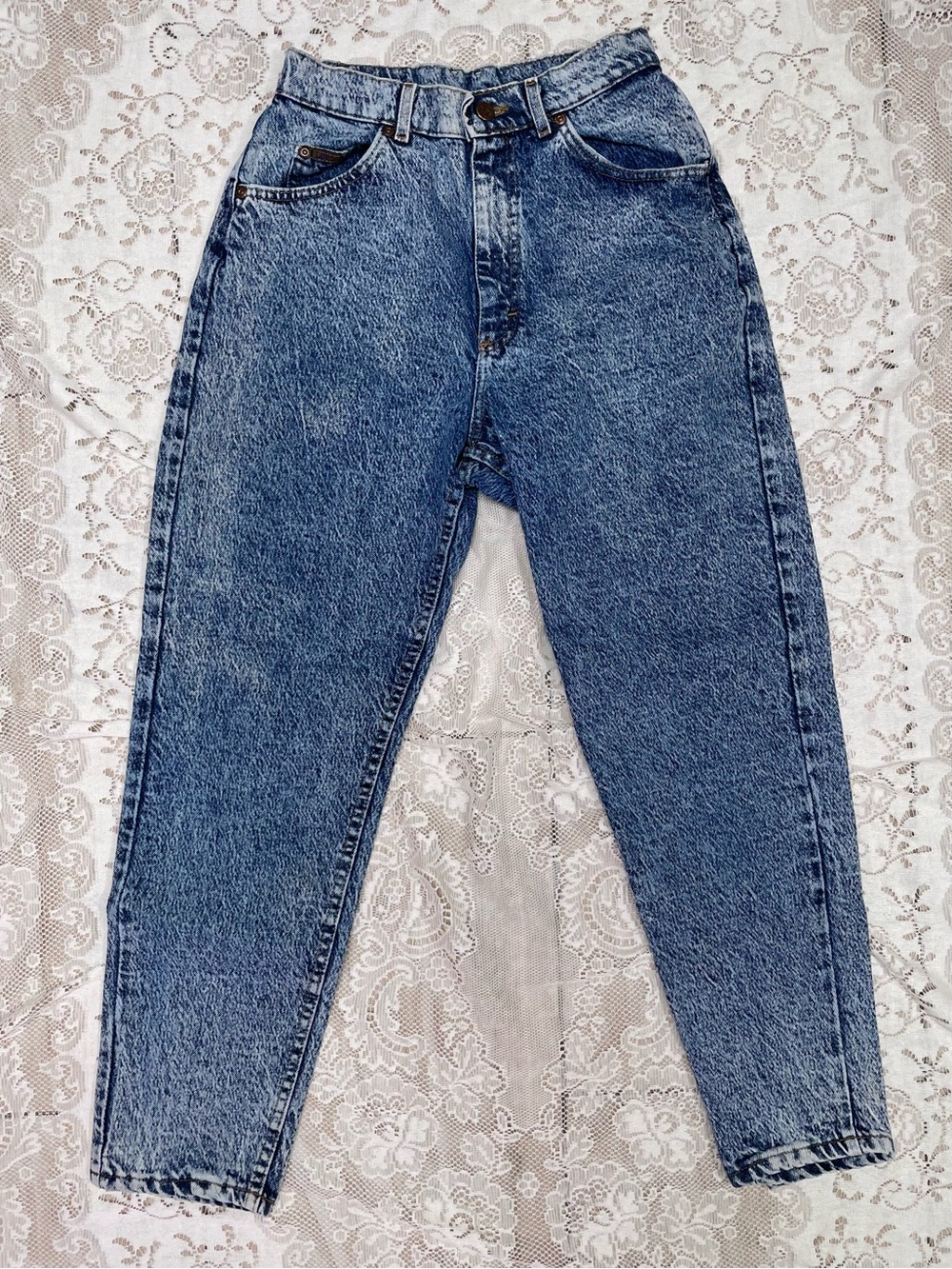 Lee | Vintage 80s 90s Curvy Petite High-Waist Acid-Washed Tapered Mom Jeans